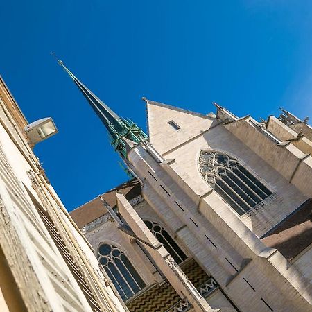 Le Saint B Au Pied De La Cathedrale Saint Benigne Leilighet Dijon Eksteriør bilde