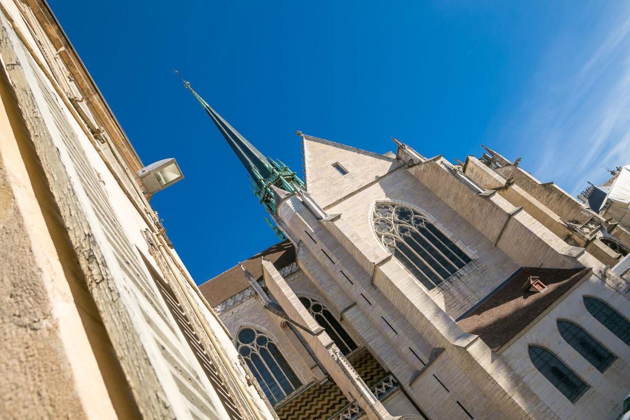 Le Saint B Au Pied De La Cathedrale Saint Benigne Leilighet Dijon Eksteriør bilde